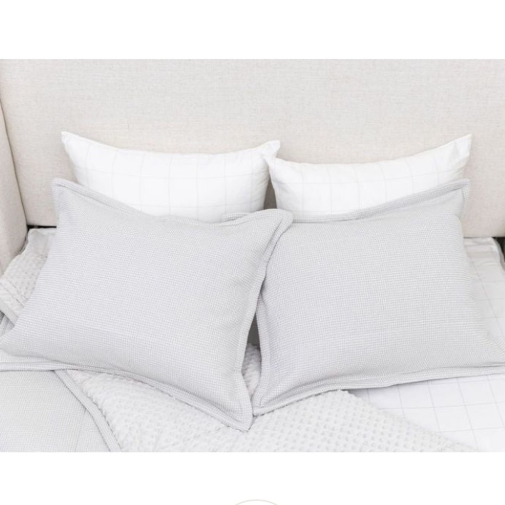 Beddy’s Harper Luxe Grey Waffle Weave Thermal Pillow Shams Set of 2